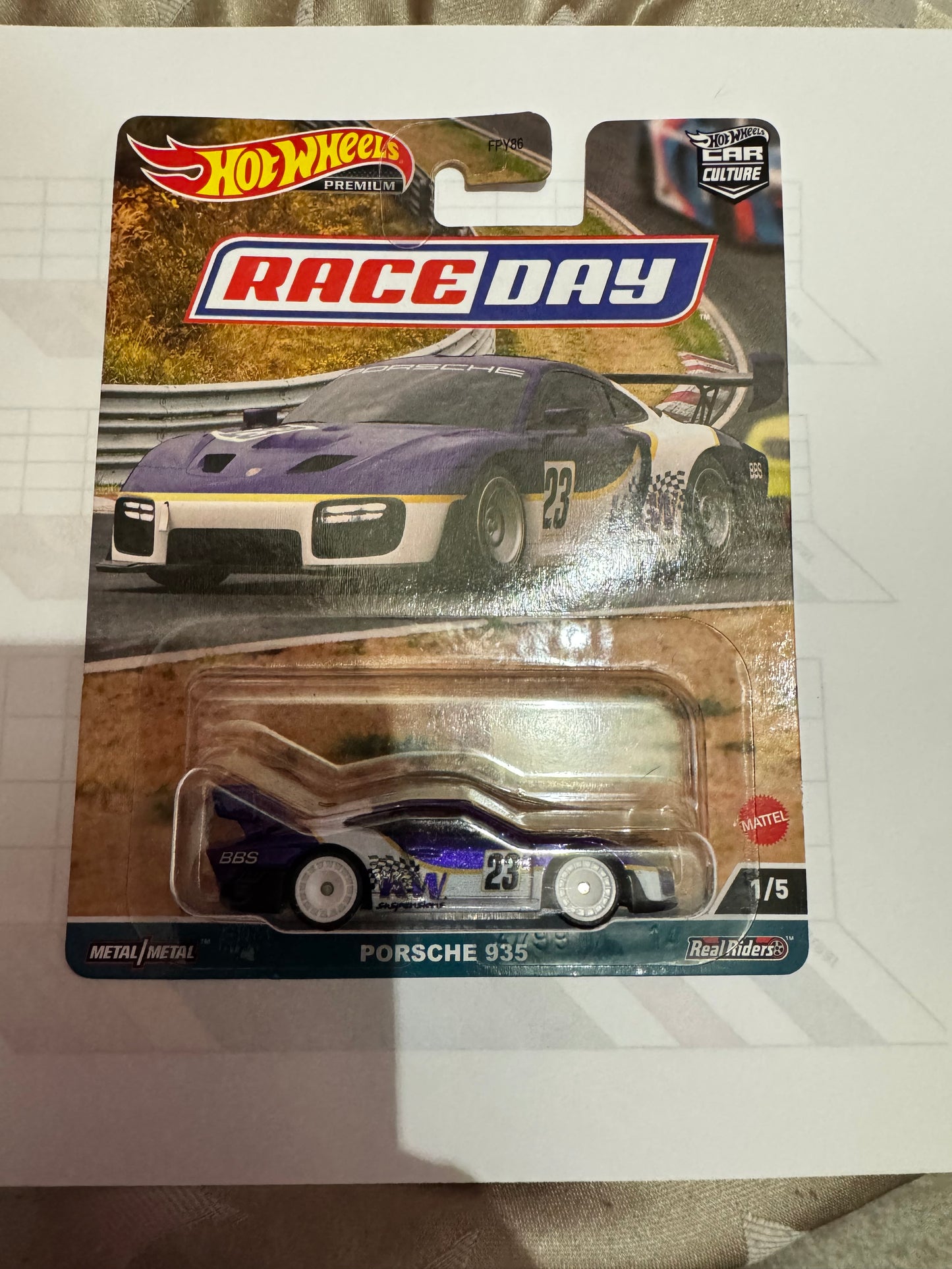 Hot Wheels HKC59 Race Day Series #1 Porsche 935 Premium Car Culture